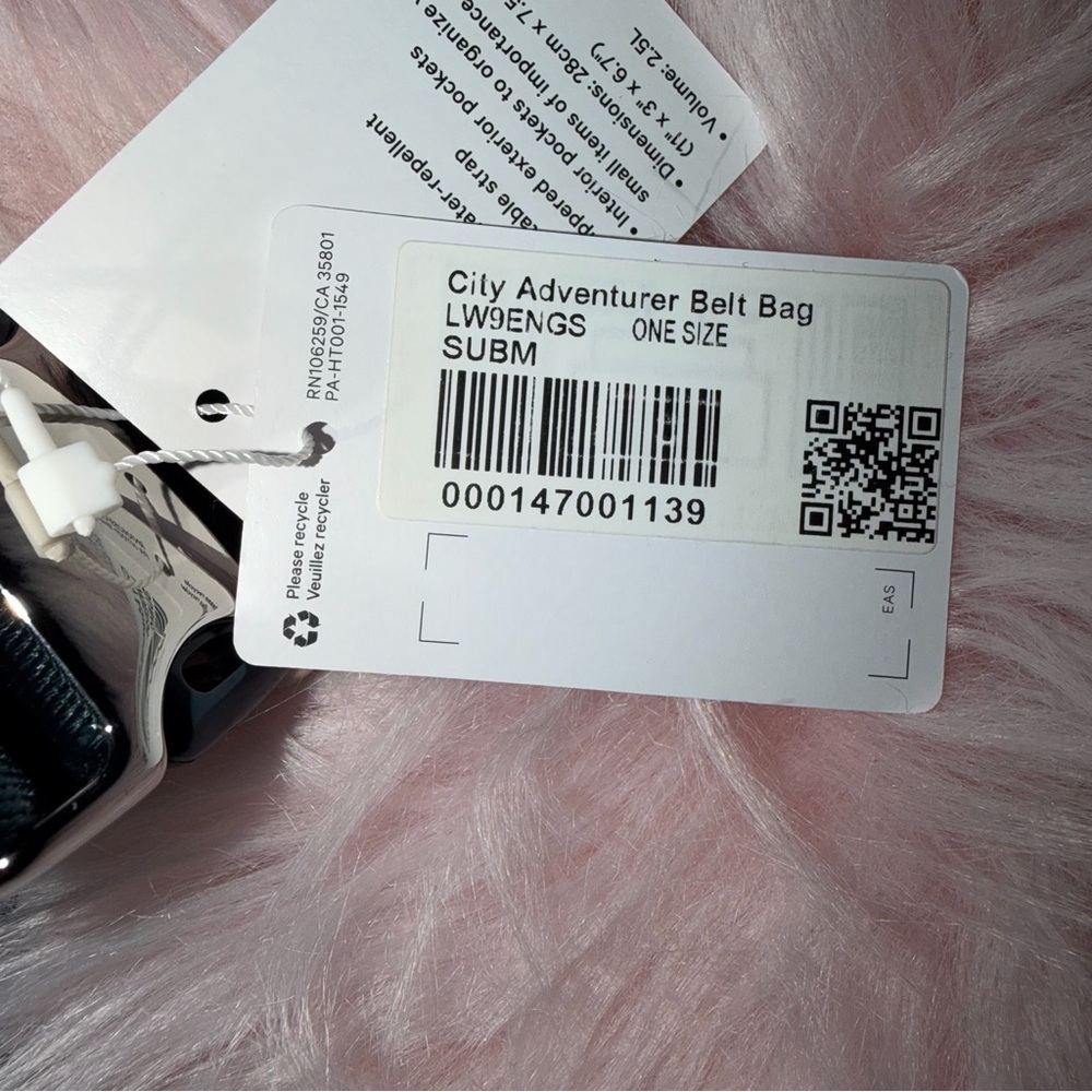 Lululemon- City Adventurer Belt Bag 2.5L - Picture 9 of 11